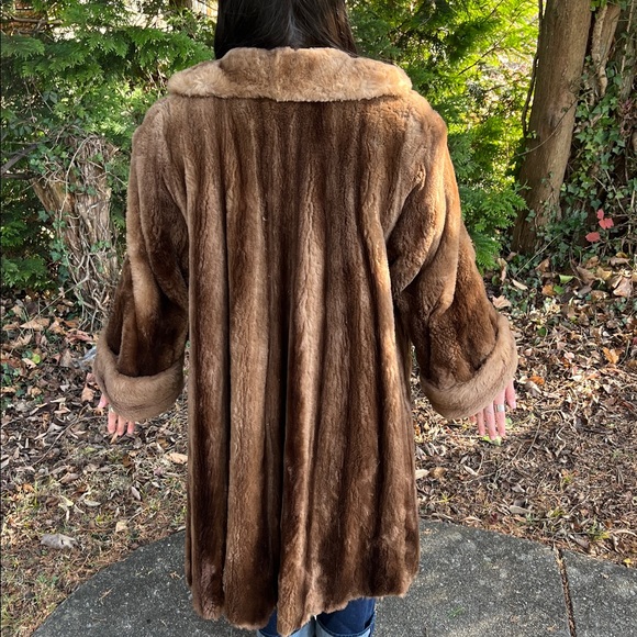 Luxurious Rabbit Fur Coat - Picture 6 of 15